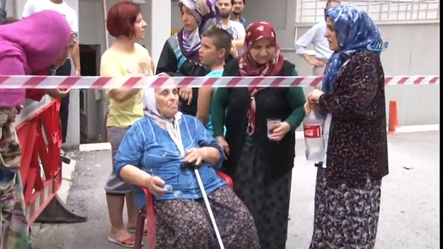 3 Katlı Binada Yangın Çıktı, Ev Sahipleri Gözyaşlarını Tutamadı