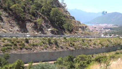 Bu İlçeye Giriş Tıkandı