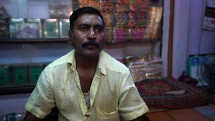 حرّاس محارق الموتى في الهند يتوارثون مهنة من مئات السنين