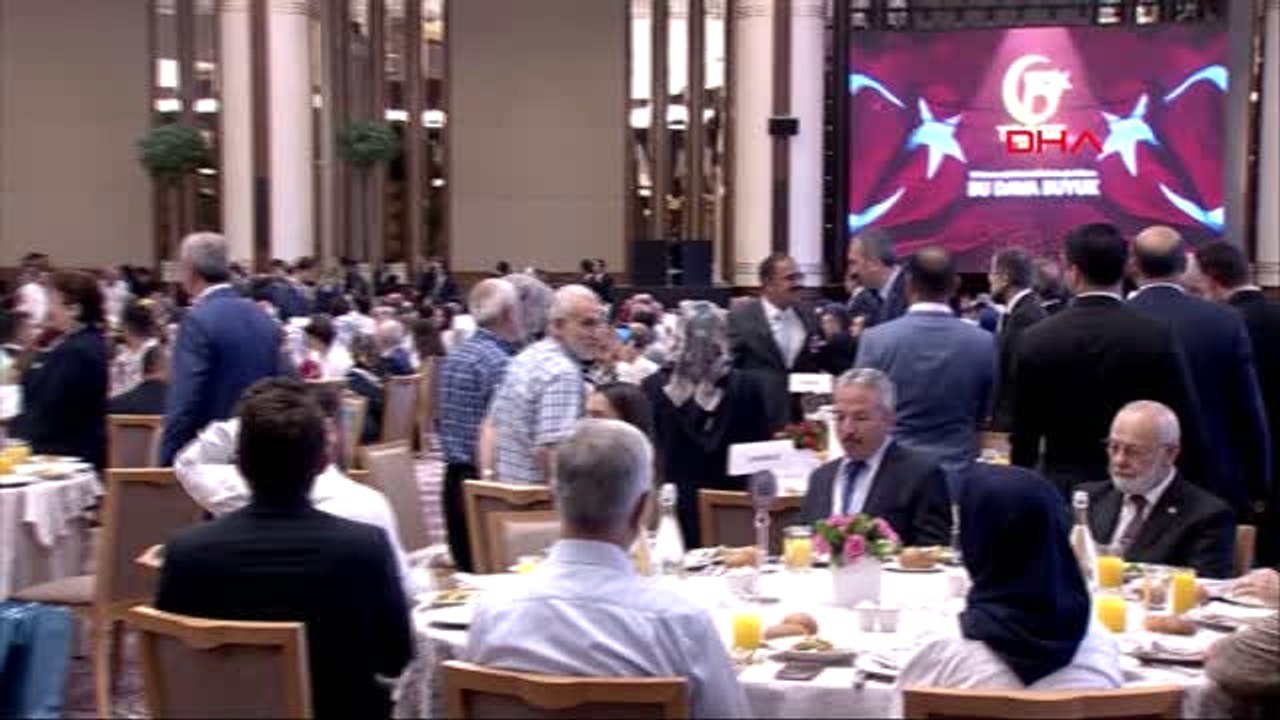 Cumhurbaşkanı Erdoğan, Şehit Yakınları ve Gaziler ile Yemekte Bir Araya Geldi -2
