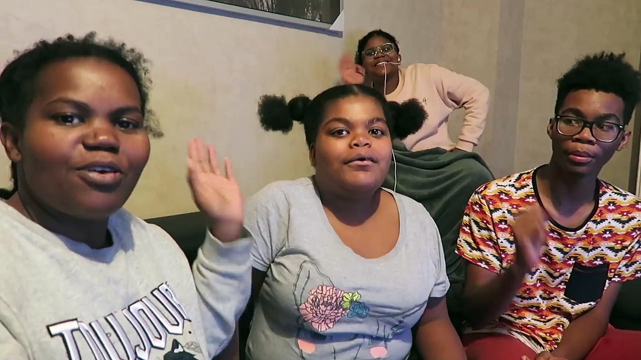 VLOG MAISON - HIKMA NOUS FAIT PARTAGER SA PLAYLIST #sakinafamily