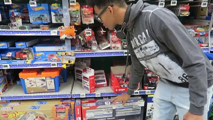 VLOG -Maman défrise ses cheveux et Mohamed a trouvé son cadeau de Noël