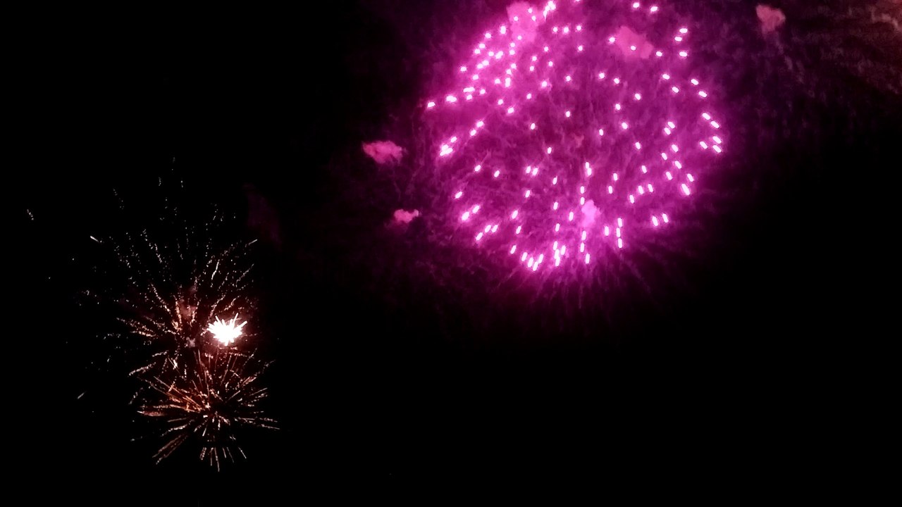 Feu d'artifice du 13 juillet 2018 à Arras (Pas-de-Calais) 1/2