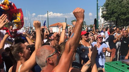 Les buts des bleus enflamment les supporters