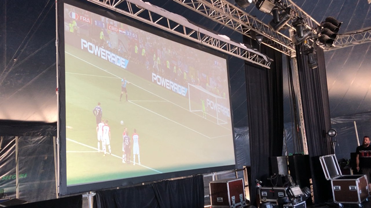 Rediffusion de la finale des bleus à Chauffer dans la noirceur