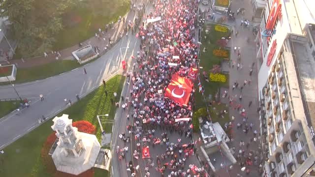 Bursa'da Binler Bayrak Yürüyüşünde Buluştu...yürüyüş Havadan Görüntülendi