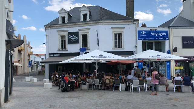 Coupe du Monde : les bars font le plein, la fête en centre-ville