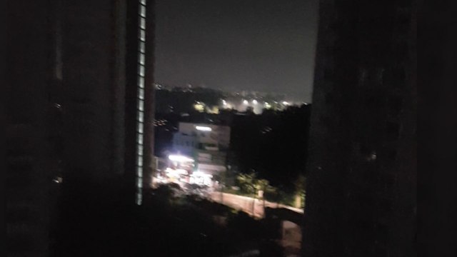 고양 아파트 정전...엘리베이터 3명 구조 / YTN