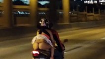 Porter une jupe sur une moto... Pas la meilleur idée du jour