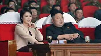 شاهد_ ماذا فعل زعيم كوريا الشمالية بصحفي أراد التقاط صور لزوجته