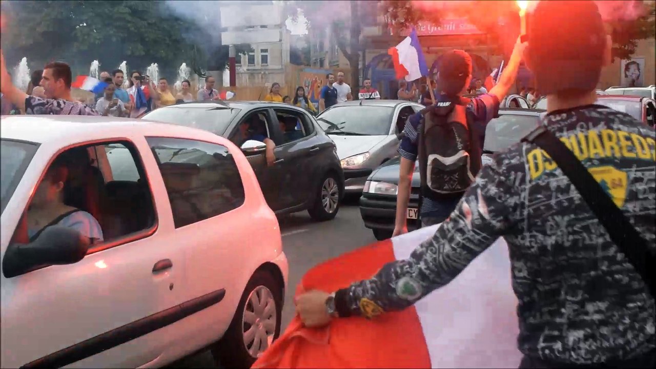 Après la victoire de la France, la fête se pour...