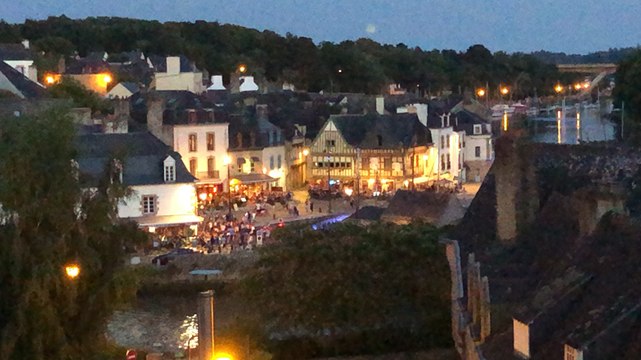 À Saint-Goustan, les supporters fêtent la victoire