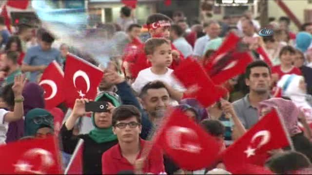 15 Temmuz'un İkinci Yıl Dönümünde Kocaeli'de Binler Milli İrade Meydanı'na Akın Etti