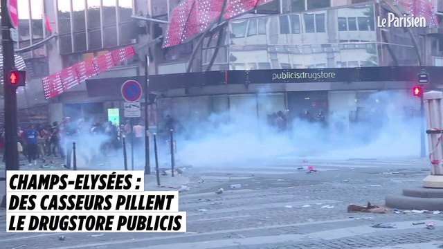 Champs-Elysées : des casseurs pillent le Drugstore Publicis