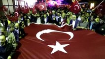 Gümüşhane'de 15 Temmuz Anma Programı... Yüzlerce Vatandaş Ellerinde Türk Bayraklarıyla Yürüdü