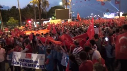 İskenderun'da Milli Birlik Yürüyüşüne Binlerce Vatandaş Katıldı