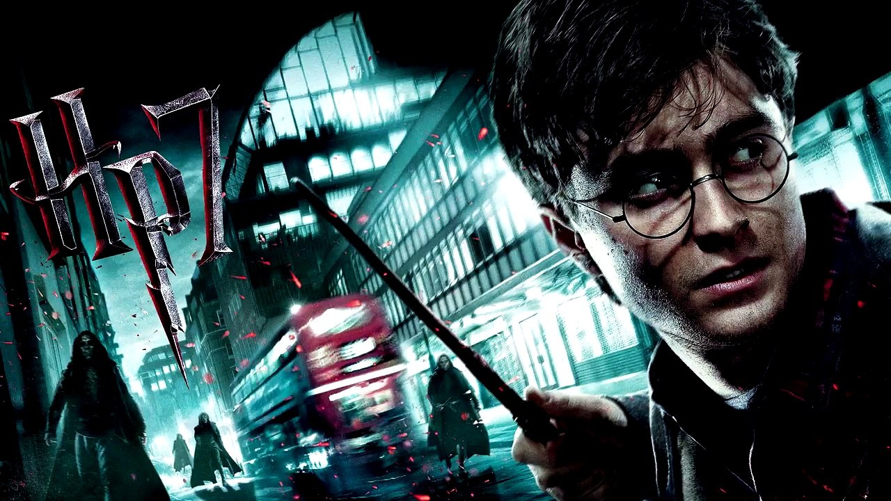 Top 10 Actors Who Stole Props From Movie Sets (Chris Pratt, Ryan Reynolds, Aaron Paul and More)