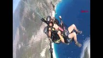 Muğla Yamaç Paraşütüyle Atlayış Yapan Tatilcinin Korkusu Kamerada Hd