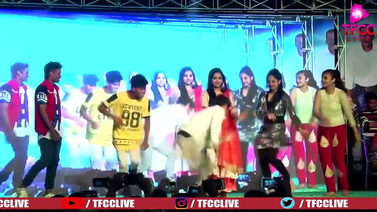 Anchor Rashmi Gunna Gunna Mamidi Song Dance Steps With Dhee10 Contestants-  TFCCLIVE