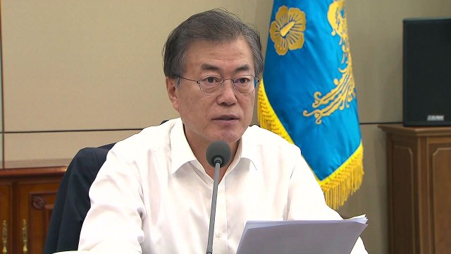 문 대통령 최저임금 만 원 공약 못 지켜 사과...자영업자 지원도 최선 / YTN