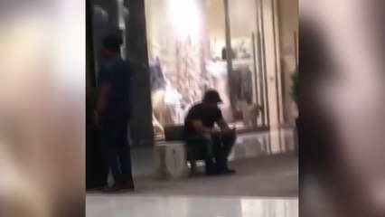 Salman Khan Spotted Alone at  Dubai Mall