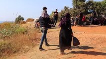 Türkiye'ye Kaçak Yollardan Girmeye Çalışan Mültecilerin Teknesi Su Alınca Yakalandı