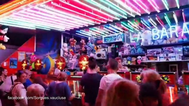 Fête foraine et bal du 14 juillet après le feu d'artifice