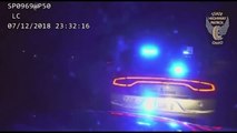 فيديو سيارة دون سائق تسحب شرطياً لأكثر من كيلومتر