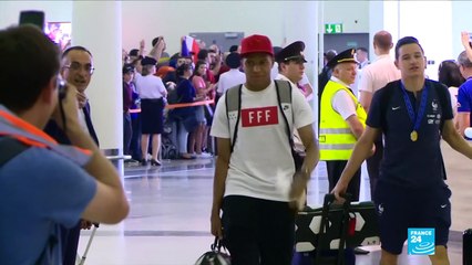 Les Bleus accueillis en héros à Paris : retour en IMAGES sur cette journée exceptionnelle !