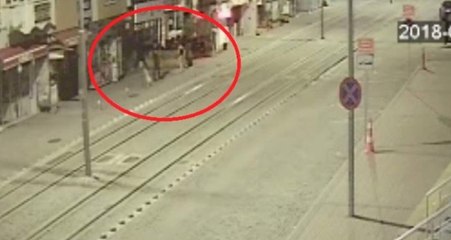 Gözü Dönmüş Hırsızlar Adliye Karşısındaki İş Yerini Soydu