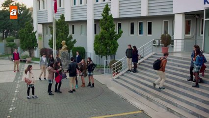 Okulda KEZO kavgası! - Kırgın Çiçekler 28.Bölüm