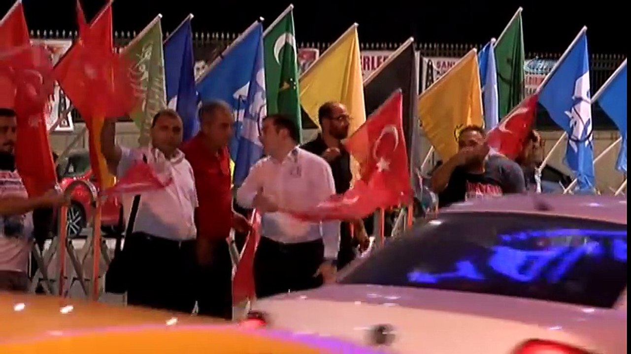 Yerde Ve Gökte Ay Yıldız Yan Yana