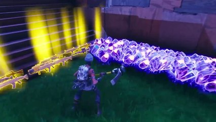SCAMMING A SCAMMER FOR 100 LEGENDARY GUNS!! (Scammer Get Scammed) Fortnite Save The World