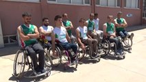 Engelli Sporcular Takımlarının Kapatılmasına Tepki Gösterdi