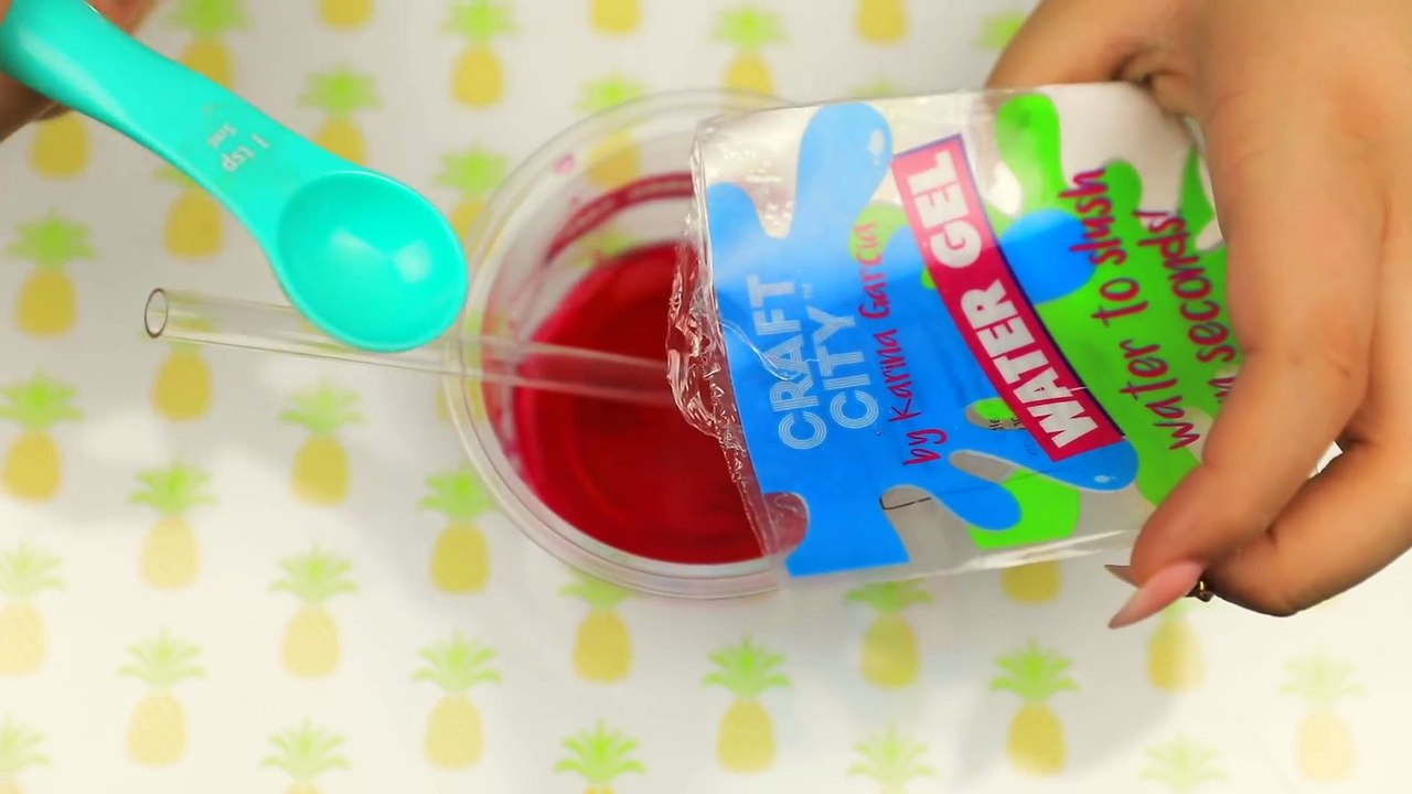 KARINA GARCIA'S DIY SLIME KIT! Slushee Slime, Crunchy Slime, Glow in The Dark & More!