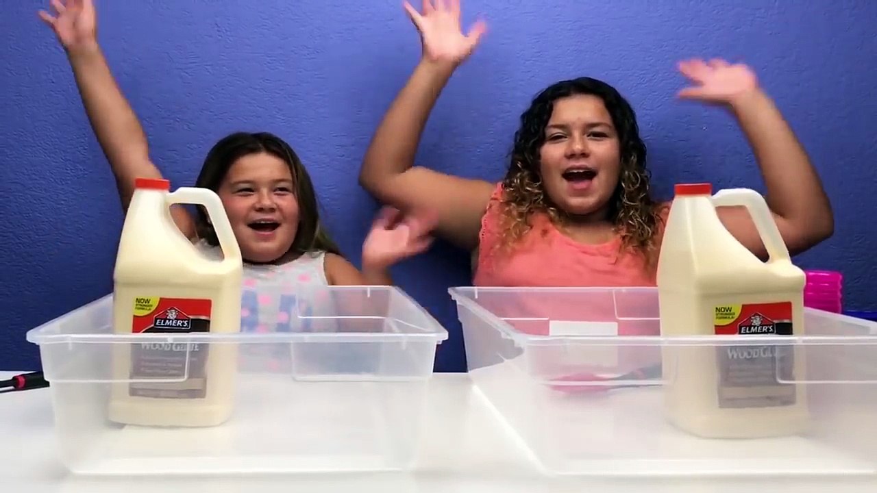 WOOD SLIME 1 GALLON OF ELMER'S WOOD GLUE VS 1 GALLON OF ELMER'S WOOD GLUE - MAKING GIANT SLIMES