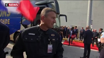 Les Bleus en route pour les Champs-Elysées
