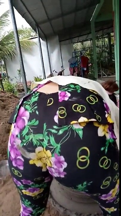 EM GÁI TẬP QUAY .....TAY ???? THÌ RA LÀ QUAY CHẬU!!!