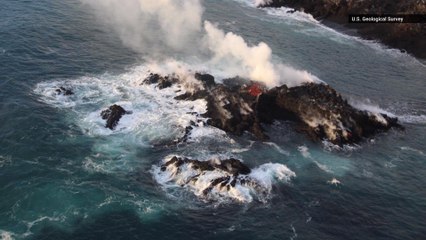 Kilauea Made a Tiny New Lava 'Island' Off Hawaii