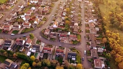 Two Doors Down S01 E03