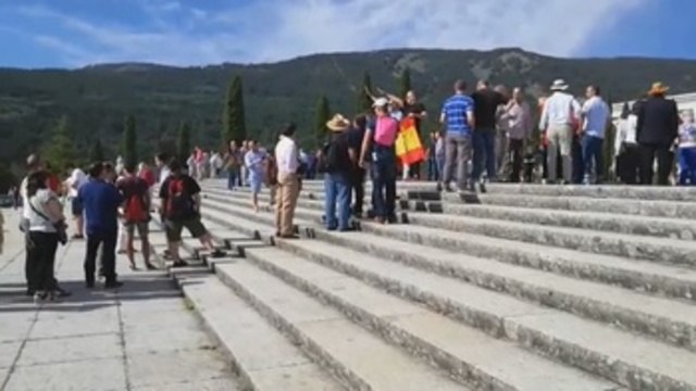 Spanish government says exhumation of former dictator Franco to go ahead