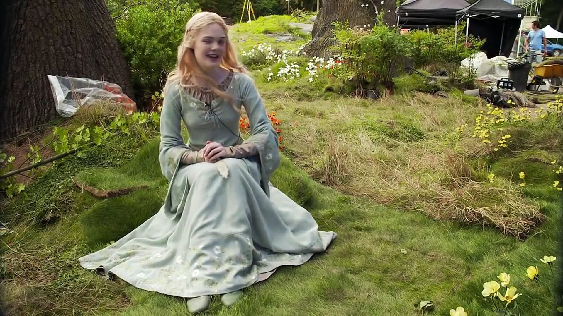princess aurora wedding dress maleficent 2 Elle Fanning Aurora Off-the-shoulder Tulle Wedding Dress in Movie Maleficent  2