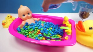 Learn Colors Baby Doll Bath Time M&Ms Clay Slime Surprise Toy