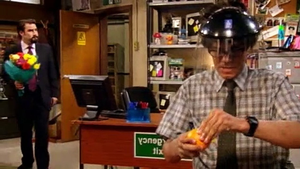 The IT Crowd S01E05 - The Haunting Of Bill Crouse