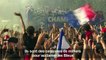 Foule en délire sur les Champs Elysées pour accueillir les Bleus