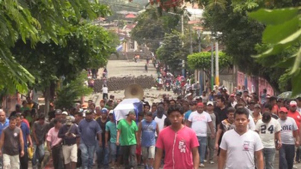 Nicaragua sigue enterrando fallecidos de enfrentamientos con fuerzas de seguridad