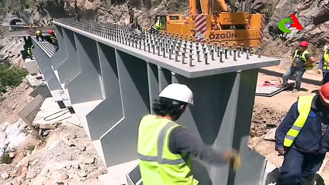 Algérie - Bejaia : Sur le chantier de la modernisation de la route des gorges de Kherrata