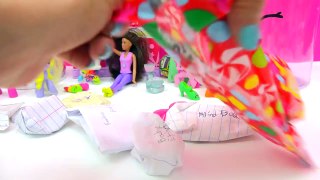 Giant Lipstick Filled with Handmade Surprise Blind Bags at Shopkins Makeup Spot