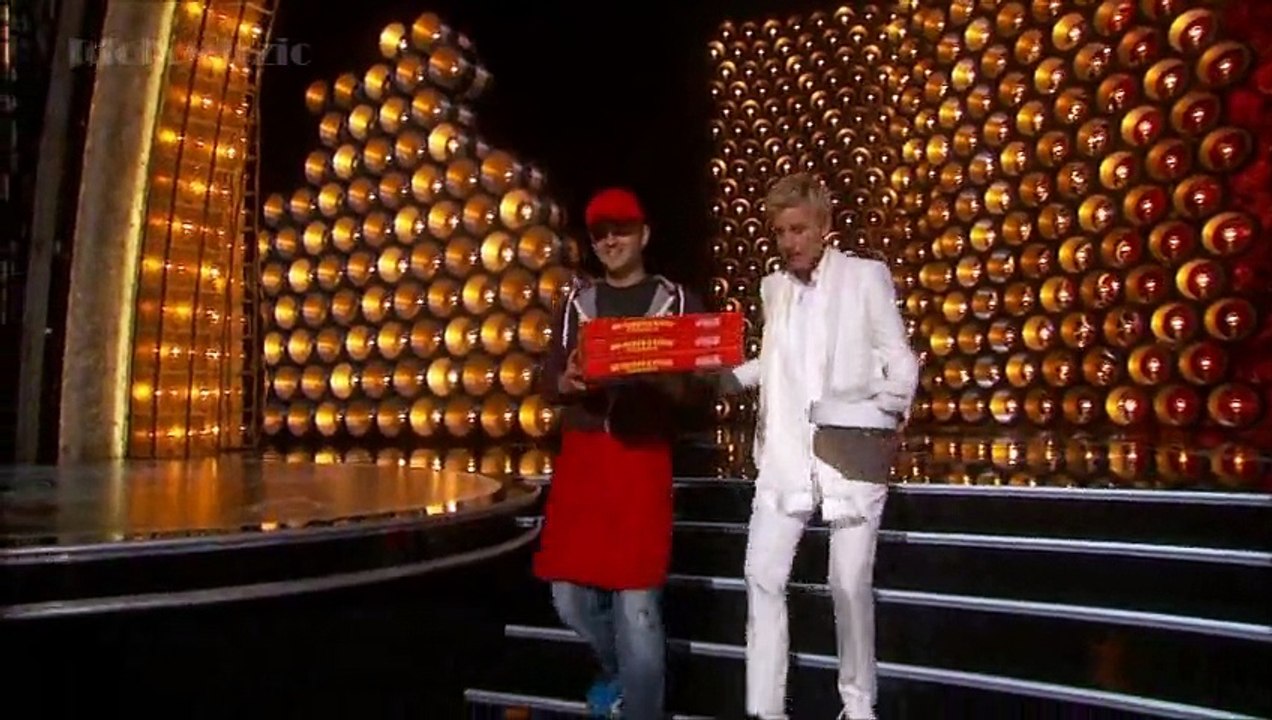 Pizza Is Served By Ellen - Oscars 2014