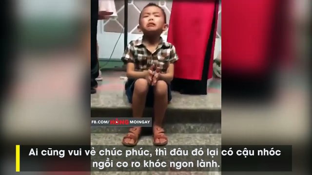 Cậu em khóc trong ngày cưới chị gái khiến cho người xem cũng xúc động theo